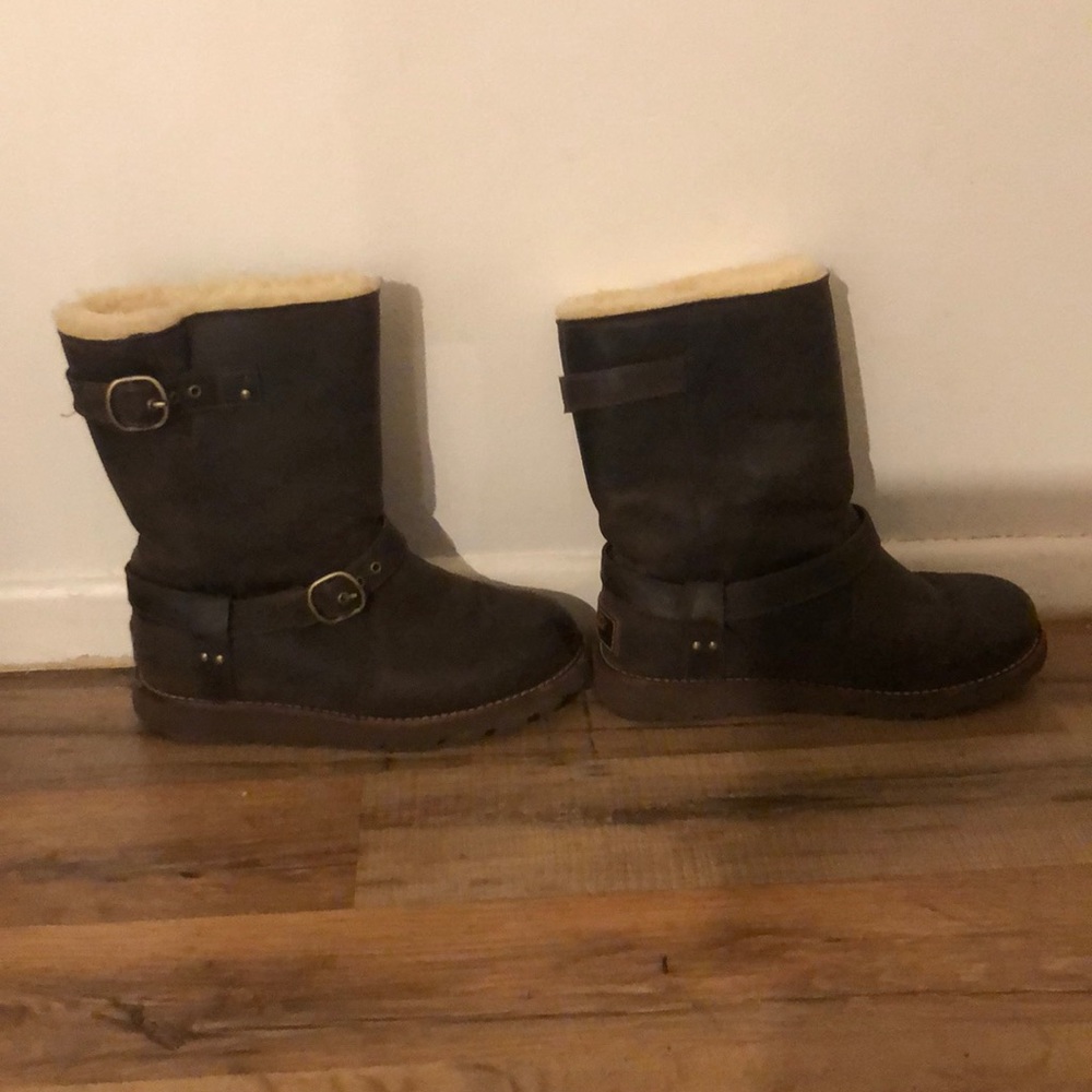 Size 5 women’s ugg boots